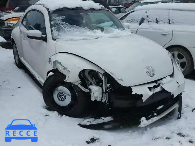 2013 VOLKSWAGEN BEETLE 3VWJP7AT0DM608926 зображення 0