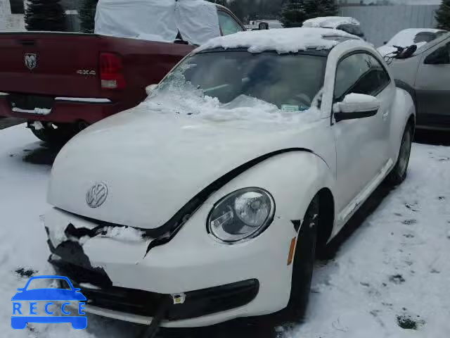 2013 VOLKSWAGEN BEETLE 3VWJP7AT0DM608926 зображення 1