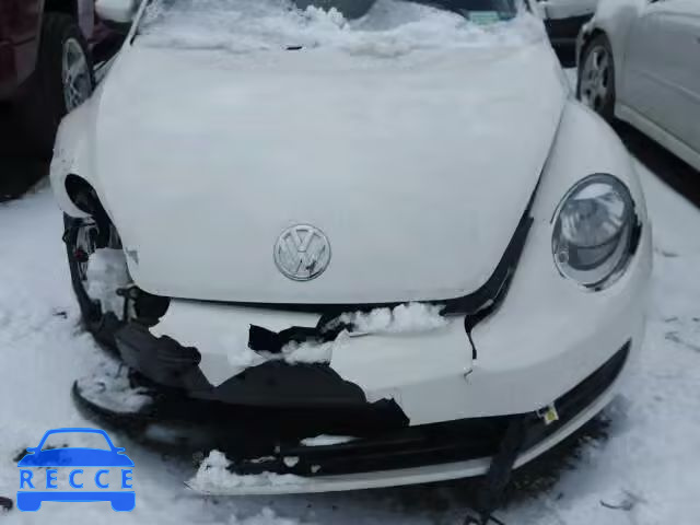 2013 VOLKSWAGEN BEETLE 3VWJP7AT0DM608926 зображення 6