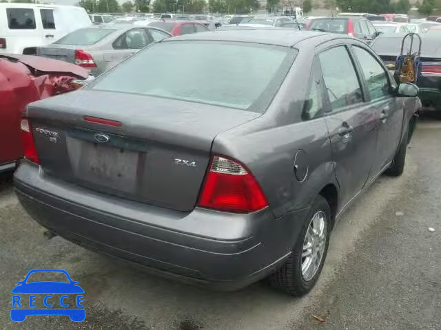 2005 FORD FOCUS ZX4 1FAFP34N55W175612 image 3