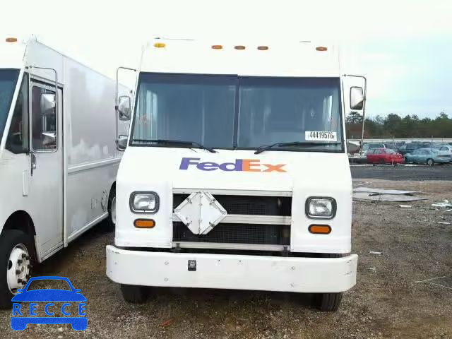 1999 FREIGHTLINER M LINE WAL 4UZA4FF47XCA50343 image 8