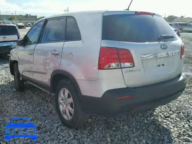 2013 KIA SORENTO LX 5XYKT3A18DG404866 Bild 2