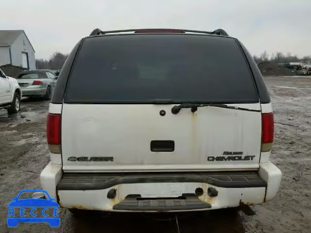 2000 CHEVROLET BLAZER 1GNDT13W5Y2329928 image 9