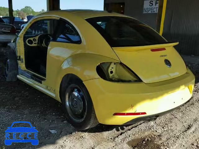 2013 VOLKSWAGEN BEETLE 3VWJX7AT7DM602394 зображення 2