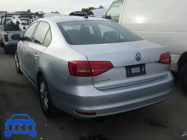 2015 VOLKSWAGEN JETTA SE 3VWD17AJ3FM258885 Bild 2