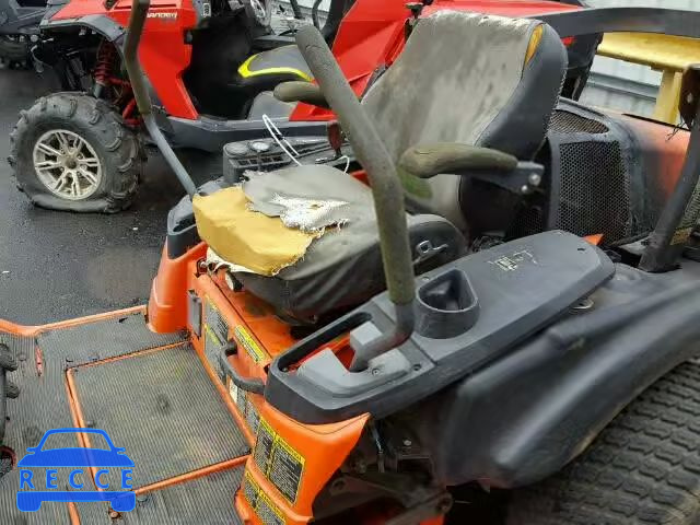 2010 KUBO ZTR MOWER 10098 image 4