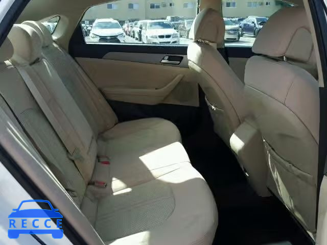 2016 HYUNDAI SONATA SE 5NPE24AF9GH421836 image 5