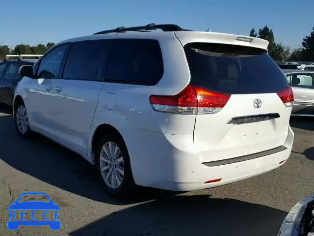 2011 TOYOTA SIENNA XLE 5TDDK3DC5BS008418 image 2