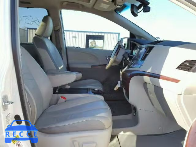 2011 TOYOTA SIENNA XLE 5TDDK3DC5BS008418 зображення 4