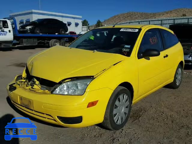 2005 FORD FOCUS ZX3 3FAFP31N85R151909 image 1