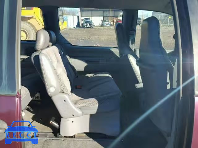 2000 CHRYSLER VOYAGER 2C4FJ25BXYR770902 image 5