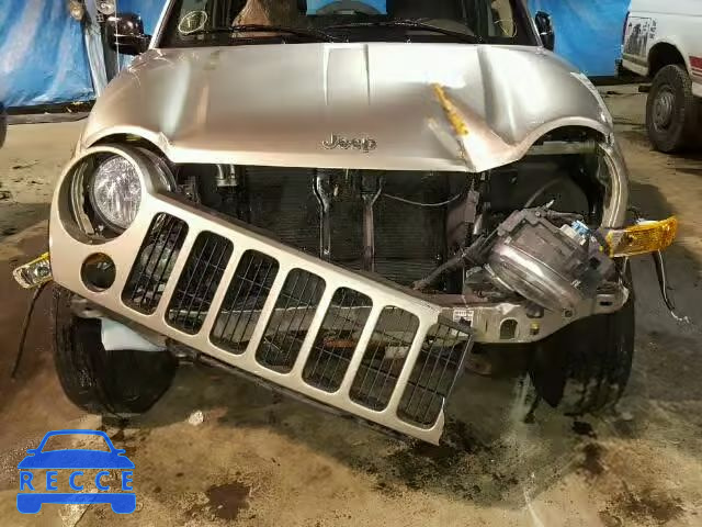 2005 JEEP LIBERTY SP 1J4GL48K25W538619 image 8