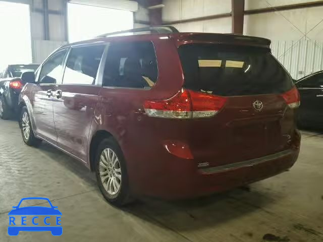 2012 TOYOTA SIENNA XLE 5TDYK3DC0CS233994 зображення 2