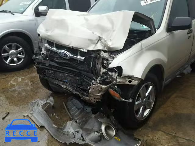 2010 FORD ESCAPE XLT 1FMCU9DG5AKC62577 image 9