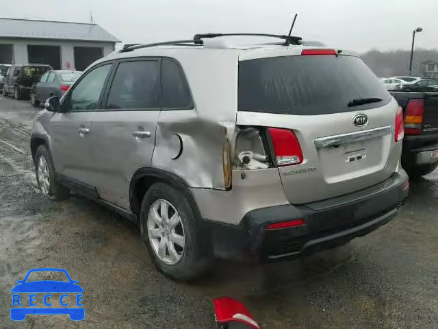 2013 KIA SORENTO LX 5XYKT4A62DG334167 image 2