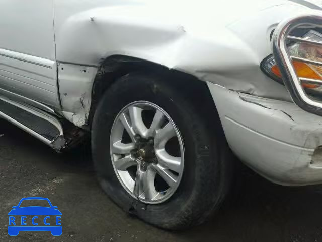 2003 LEXUS LX 470 JTJHT00W433528851 image 8