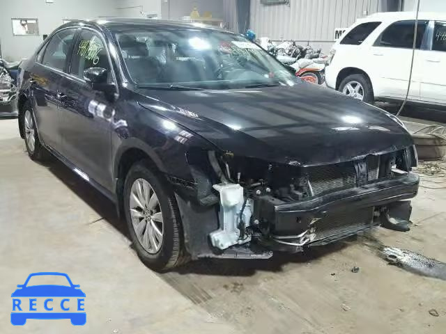 2015 VOLKSWAGEN PASSAT S 1VWAT7A32FC041229 image 0