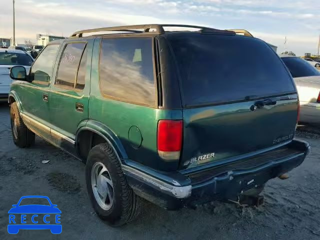 1997 CHEVROLET BLAZER 1GNDT13W2V2236070 image 2