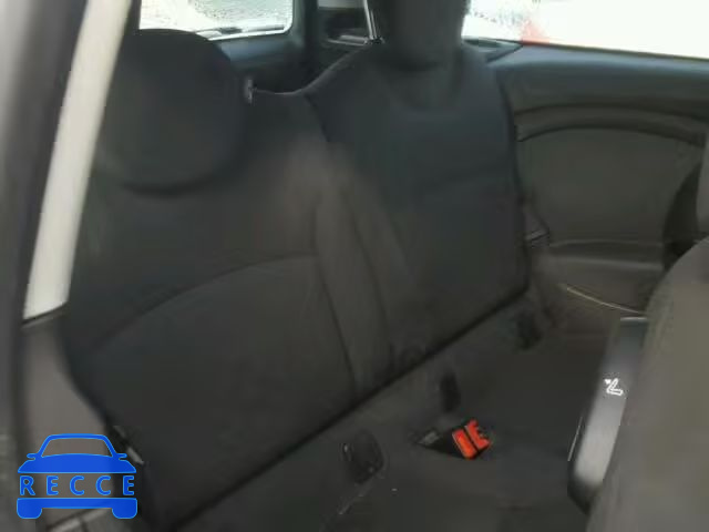 2010 MINI COOPER CLU WMWML3C59ATX51998 image 5