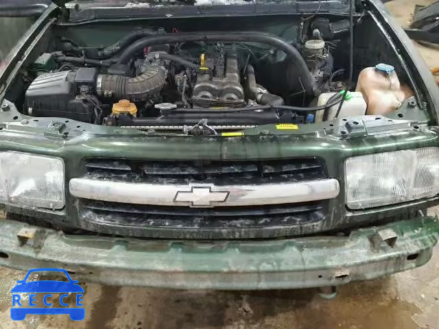 2001 CHEVROLET TRACKER 2CNBJ13C716952886 image 6