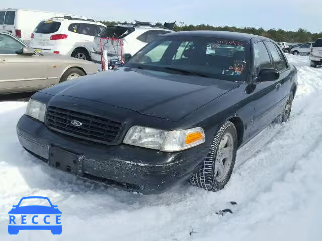 2002 FORD CROWN VICT 2FAFP74W82X121141 image 1