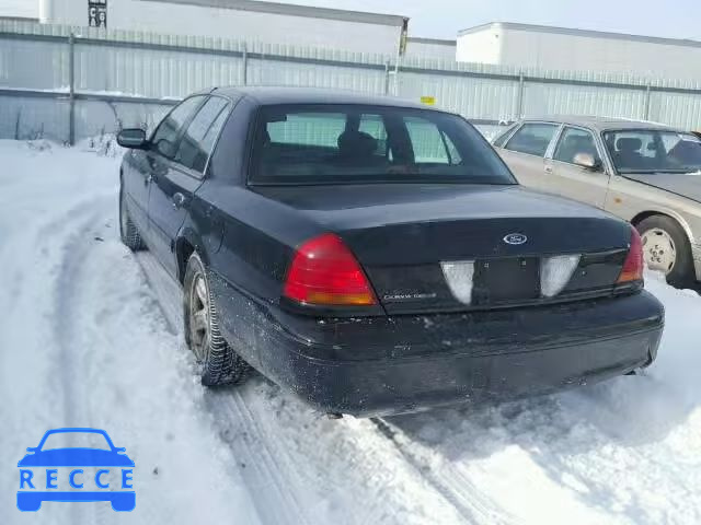 2002 FORD CROWN VICT 2FAFP74W82X121141 image 2