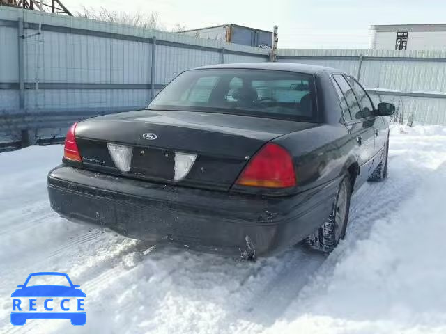 2002 FORD CROWN VICT 2FAFP74W82X121141 image 3