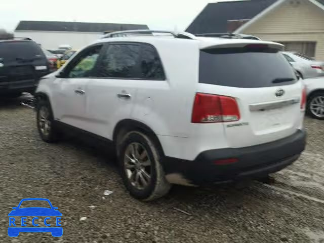 2011 KIA SORENTO EX 5XYKUDA27BG178909 image 2