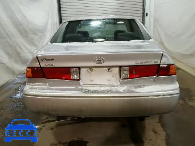 2000 TOYOTA CAMRY CE/L JT2BG22K7Y0492447 image 9