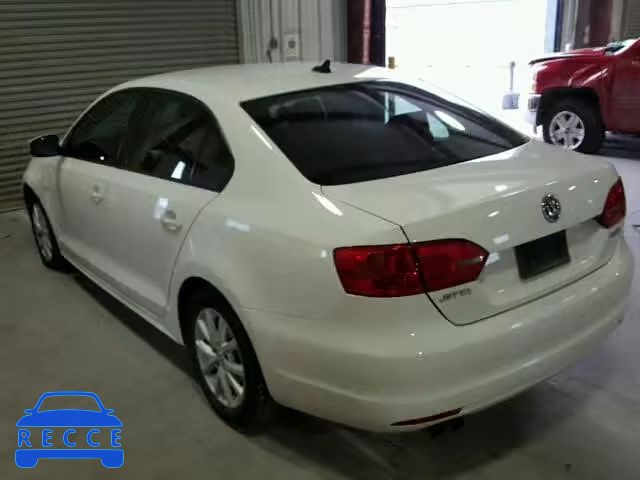 2011 VOLKSWAGEN JETTA SE 3VWDX7AJ1BM330479 image 2