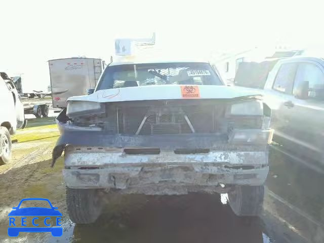 2005 CHEVROLET SILVERADO 1GBHC24U75E303181 image 8