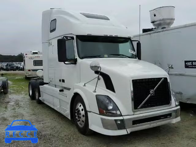 2010 VOLVO VNL 4V4NC9TG9AN275546 Bild 0