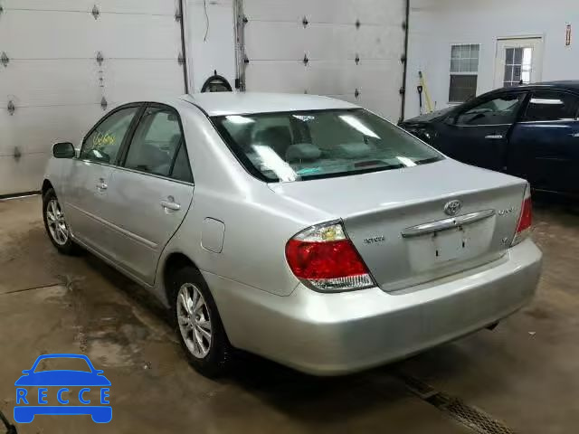 2005 TOYOTA CAMRY LE/X 4T1BF32K15U083683 image 2