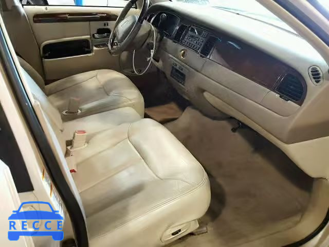 2001 LINCOLN TOWN CAR C 1LNHM83WX1Y661619 зображення 4