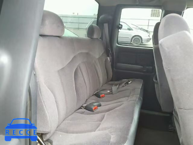 2002 GMC SIERRA C15 1GTEC19V12Z313879 image 5