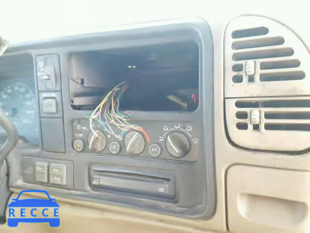 1996 CHEVROLET TAHOE K150 1GNEK13R8TJ326604 image 8