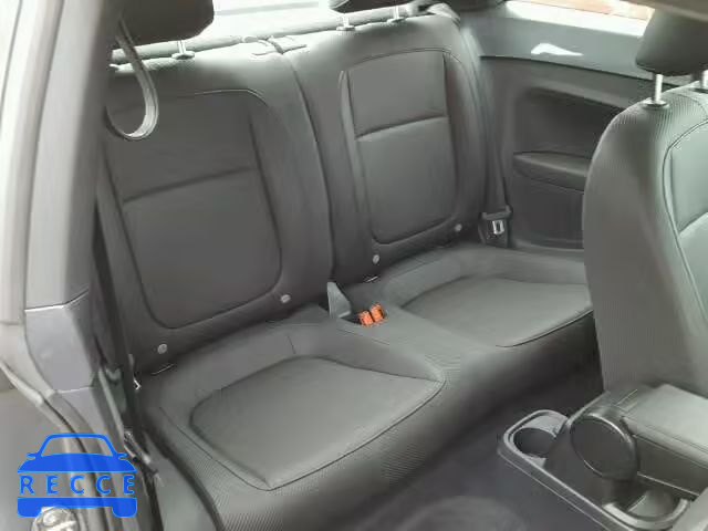 2014 VOLKSWAGEN BEETLE 3VWJP7AT1EM631939 image 5