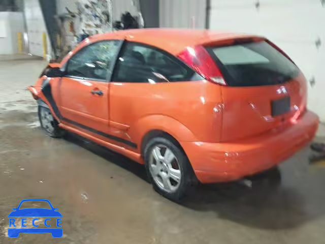 2000 FORD FOCUS ZX3 3FAFP3138YR125944 image 2