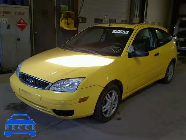 2005 FORD FOCUS ZX3 3FAFP31NX5R141494 image 1