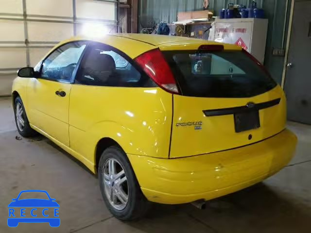 2005 FORD FOCUS ZX3 3FAFP31NX5R141494 image 2