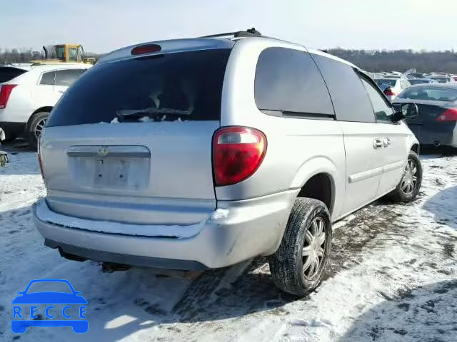 2005 CHRYSLER Town and Country 2C4GP54L05R571111 image 3