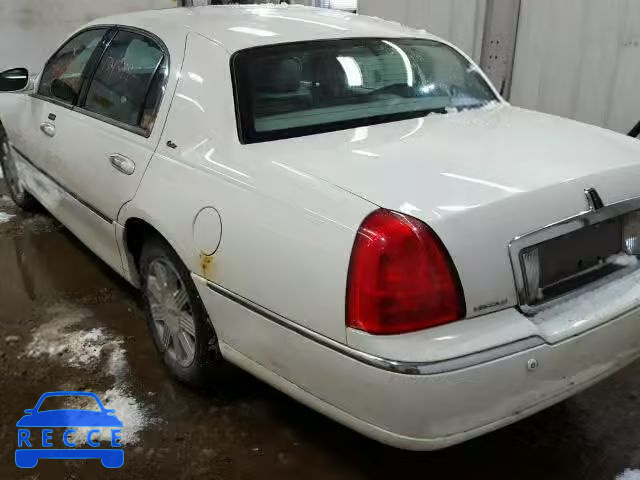 2003 LINCOLN TOWN CAR C 1LNHM83W33Y655468 image 2