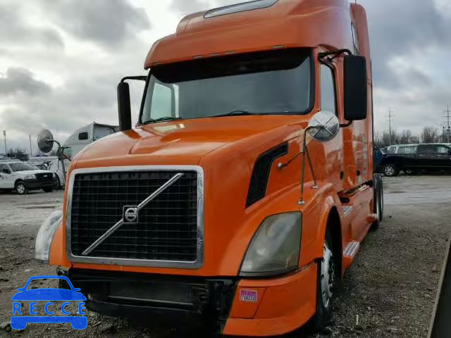 2010 VOLVO VN VNL 4V4NC9TG8AN288076 Bild 1