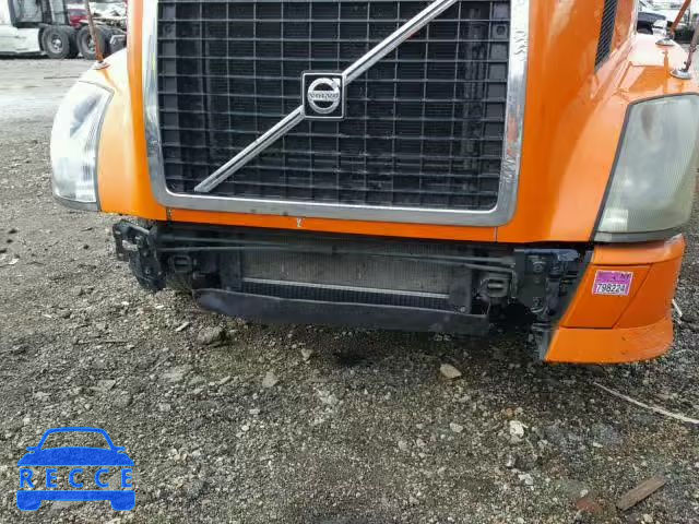 2010 VOLVO VN VNL 4V4NC9TG8AN288076 Bild 8