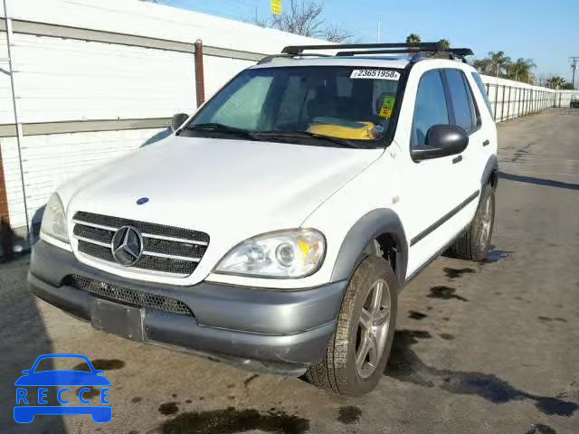 1998 MERCEDES-BENZ ML 320 4JGAB54E1WA008706 Bild 1