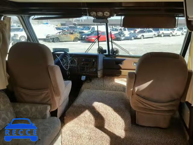 1984 CHEVROLET P30 1GBKP37WXE3311073 image 4