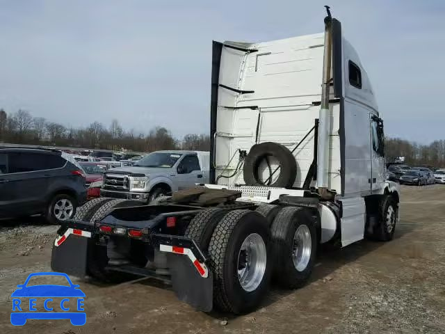 2015 VOLVO VN VNL 4V4NC9EHXFN186274 Bild 3