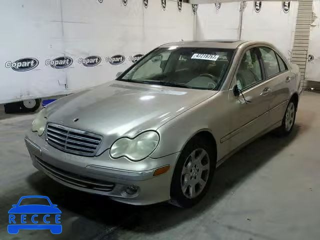 2005 MERCEDES-BENZ C 240 WDBRF61J55A727053 Bild 1