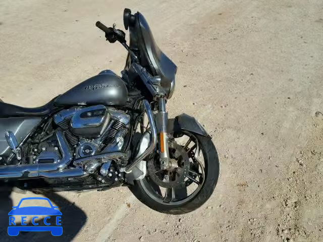 2017 HARLEY-DAVIDSON FLHX STREE 1HD1KBC15HB628486 image 4