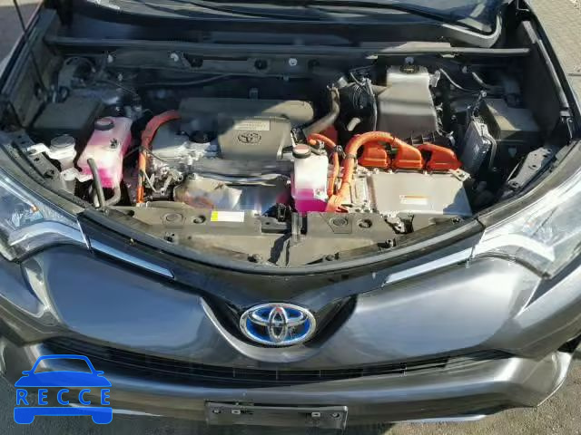 2016 TOYOTA RAV4 HV XL JTMRJREV1GD022279 image 6